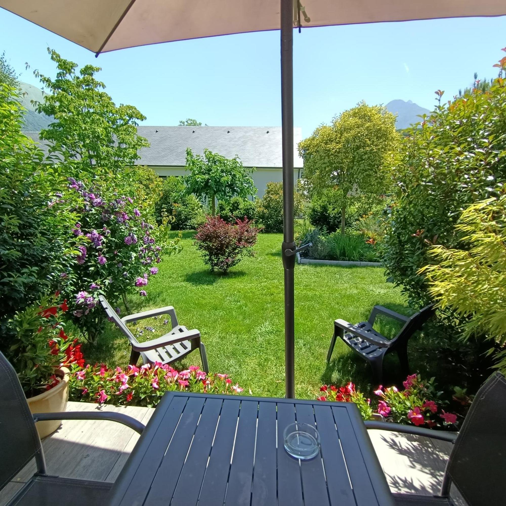 Le Balcon Des Cimes B&B Adast Exterior photo